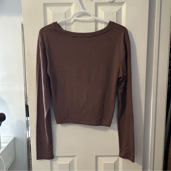 Aritzia Twist Front Purple Taupe Long Sleeve - Picture 2 of 2